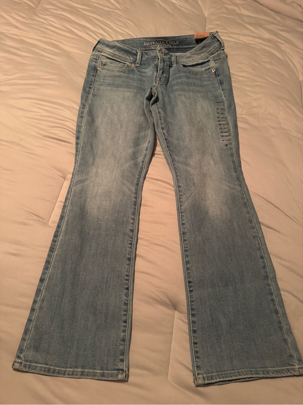American Eagle Outfitters Medium Light Blue Flare Jeans
